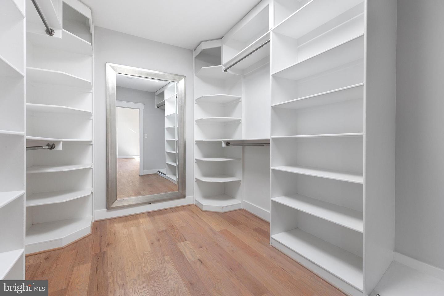 2100 S PIERCE ST, ARLINGTON, Virginia 22202, 5 Bedrooms Bedrooms, ,6 BathroomsBathrooms,Residential,For sale,2100 S PIERCE ST,VAAR2068878 MLS # VAAR2068878