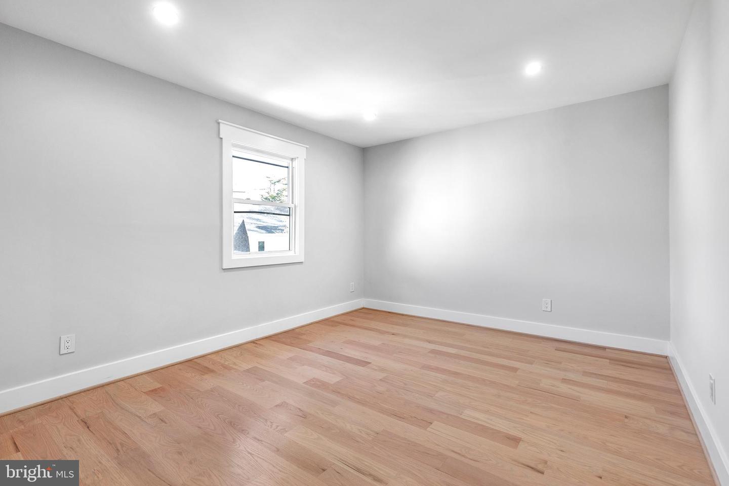 2100 S PIERCE ST, ARLINGTON, Virginia 22202, 5 Bedrooms Bedrooms, ,6 BathroomsBathrooms,Residential,For sale,2100 S PIERCE ST,VAAR2068878 MLS # VAAR2068878