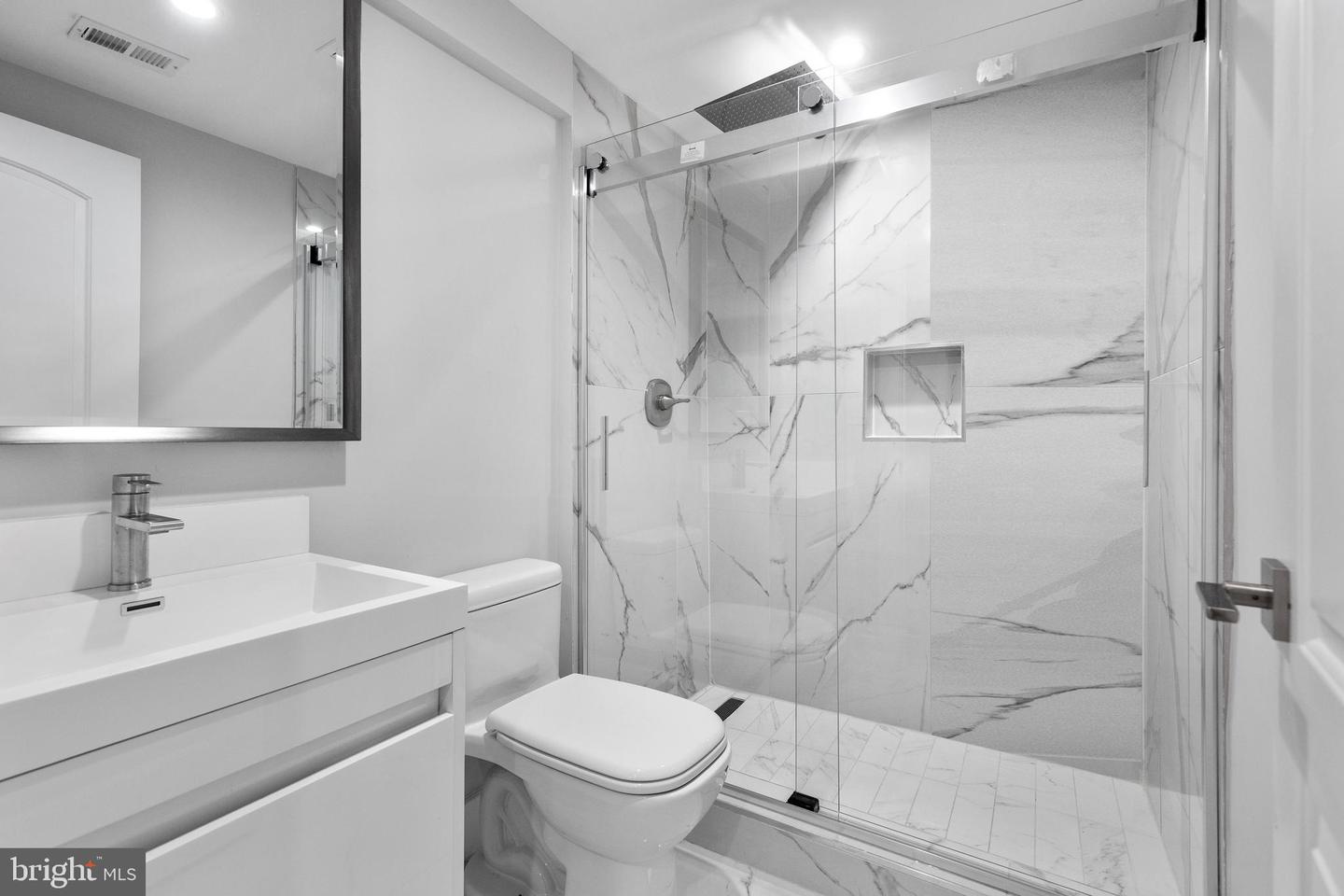 2100 S PIERCE ST, ARLINGTON, Virginia 22202, 5 Bedrooms Bedrooms, ,6 BathroomsBathrooms,Residential,For sale,2100 S PIERCE ST,VAAR2068878 MLS # VAAR2068878