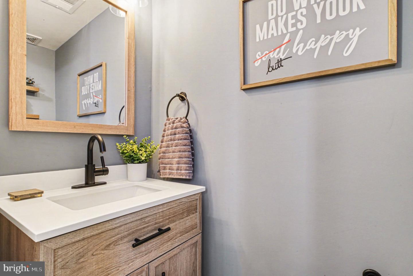 2102 HAYS ST, FREDERICKSBURG, Virginia 22401, 3 Bedrooms Bedrooms, ,2 BathroomsBathrooms,Residential,For sale,2102 HAYS ST,VAFB2009660 MLS # VAFB2009660