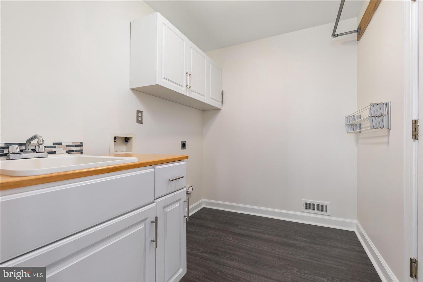 43331 RITTER LANE, SOUTH RIDING, Virginia 20152, 4 Bedrooms Bedrooms, ,3 BathroomsBathrooms,Residential,For sale,43331 RITTER LANE,VALO2115870 MLS # VALO2115870 43331 RITTER LANE, SOUTH RIDING, Virginia 20152, 4 Bedrooms Bedrooms, ,3 BathroomsBathrooms,Residential,For sale,43331 RITTER LANE,VALO2115870 MLS # VALO2115870