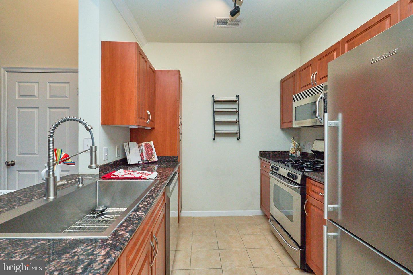 12953 CENTRE PARK CIR #417, HERNDON, Virginia 20171, 2 Bedrooms Bedrooms, ,2 BathroomsBathrooms,Residential,For sale,12953 CENTRE PARK CIR #417,VAFX2291112 MLS # VAFX2291112