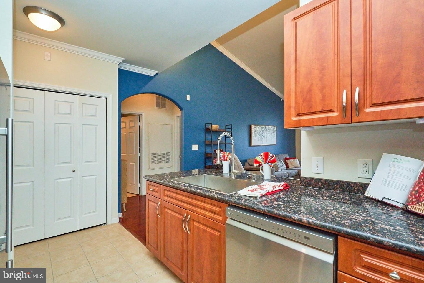 12953 CENTRE PARK CIR #417, HERNDON, Virginia 20171, 2 Bedrooms Bedrooms, ,2 BathroomsBathrooms,Residential,For sale,12953 CENTRE PARK CIR #417,VAFX2291112 MLS # VAFX2291112