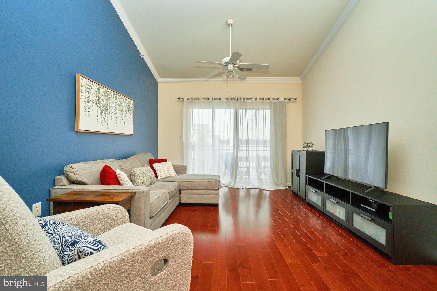 12953 CENTRE PARK CIR #417, HERNDON, Virginia 20171, 2 Bedrooms Bedrooms, ,2 BathroomsBathrooms,Residential,For sale,12953 CENTRE PARK CIR #417,VAFX2291112 MLS # VAFX2291112