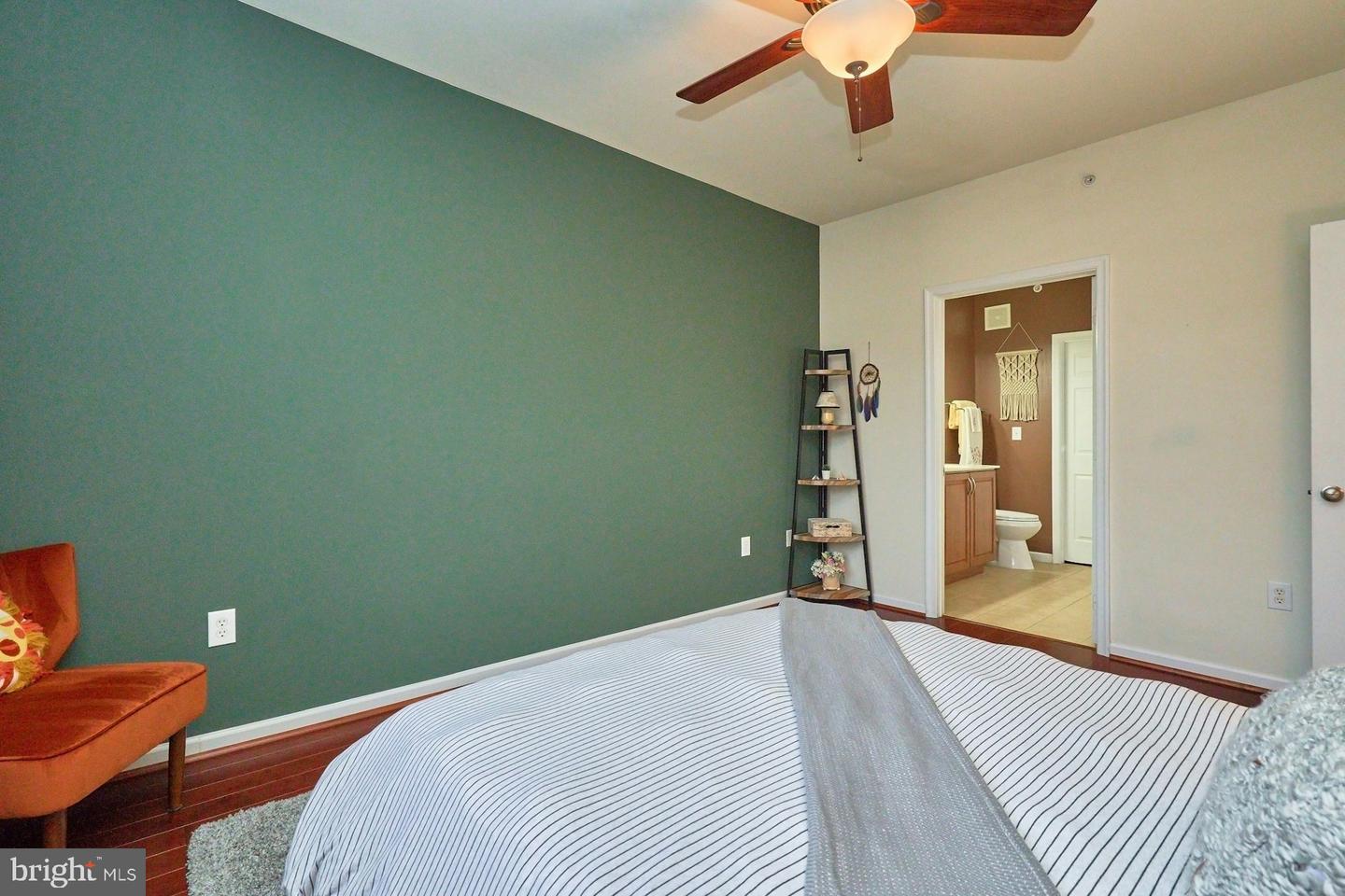 12953 CENTRE PARK CIR #417, HERNDON, Virginia 20171, 2 Bedrooms Bedrooms, ,2 BathroomsBathrooms,Residential,For sale,12953 CENTRE PARK CIR #417,VAFX2291112 MLS # VAFX2291112