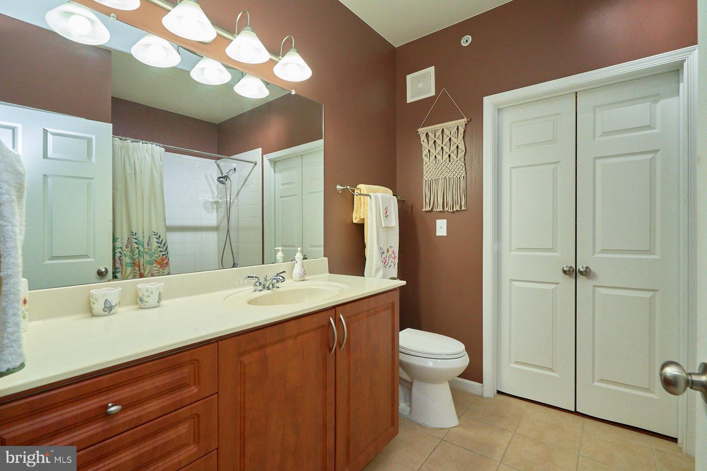 12953 CENTRE PARK CIR #417, HERNDON, Virginia 20171, 2 Bedrooms Bedrooms, ,2 BathroomsBathrooms,Residential,For sale,12953 CENTRE PARK CIR #417,VAFX2291112 MLS # VAFX2291112