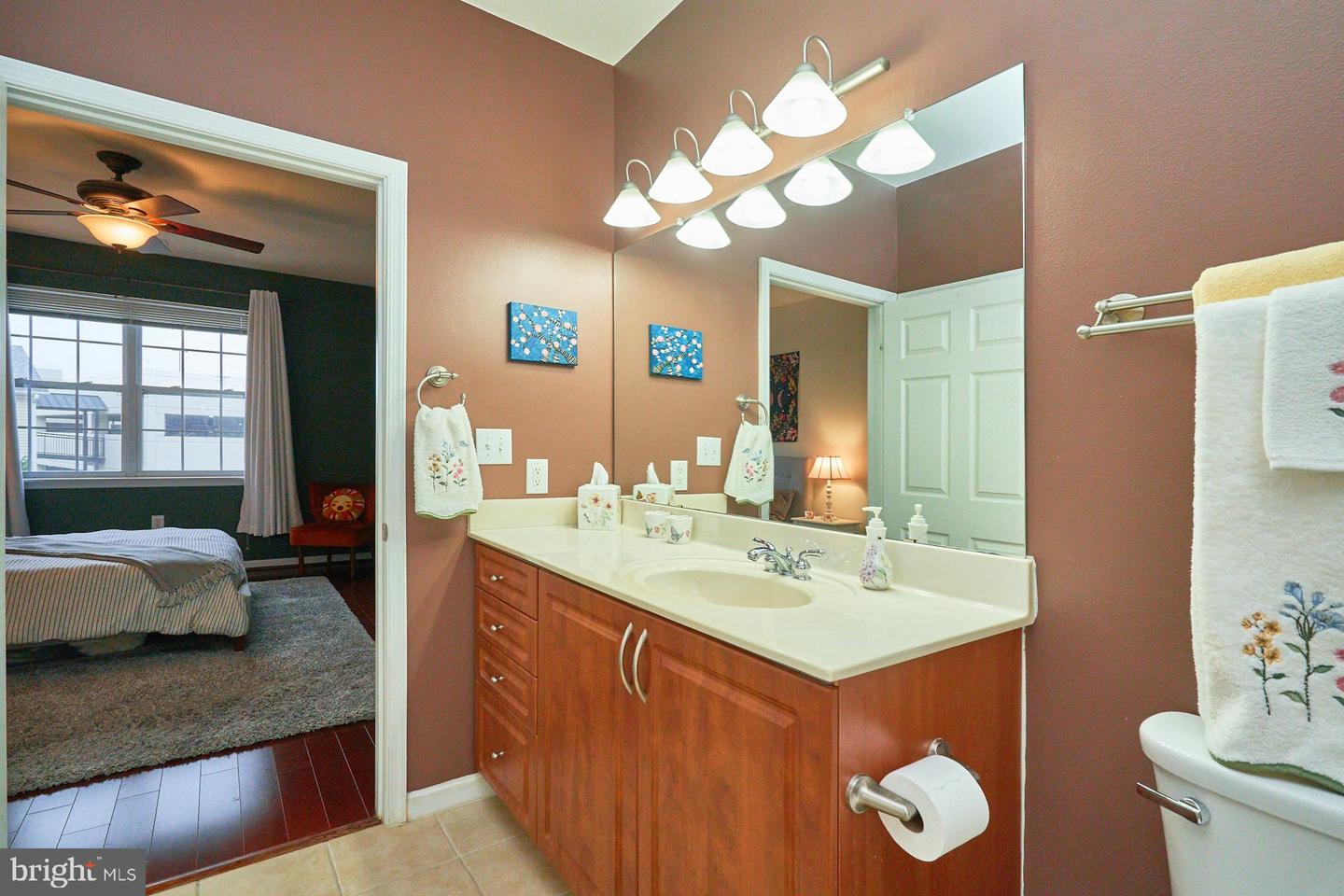 12953 CENTRE PARK CIR #417, HERNDON, Virginia 20171, 2 Bedrooms Bedrooms, ,2 BathroomsBathrooms,Residential,For sale,12953 CENTRE PARK CIR #417,VAFX2291112 MLS # VAFX2291112