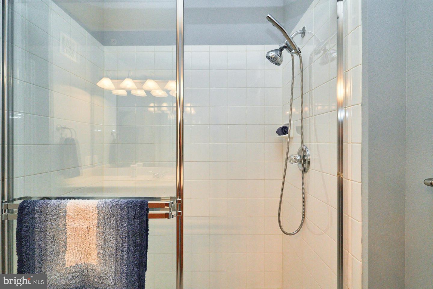 12953 CENTRE PARK CIR #417, HERNDON, Virginia 20171, 2 Bedrooms Bedrooms, ,2 BathroomsBathrooms,Residential,For sale,12953 CENTRE PARK CIR #417,VAFX2291112 MLS # VAFX2291112