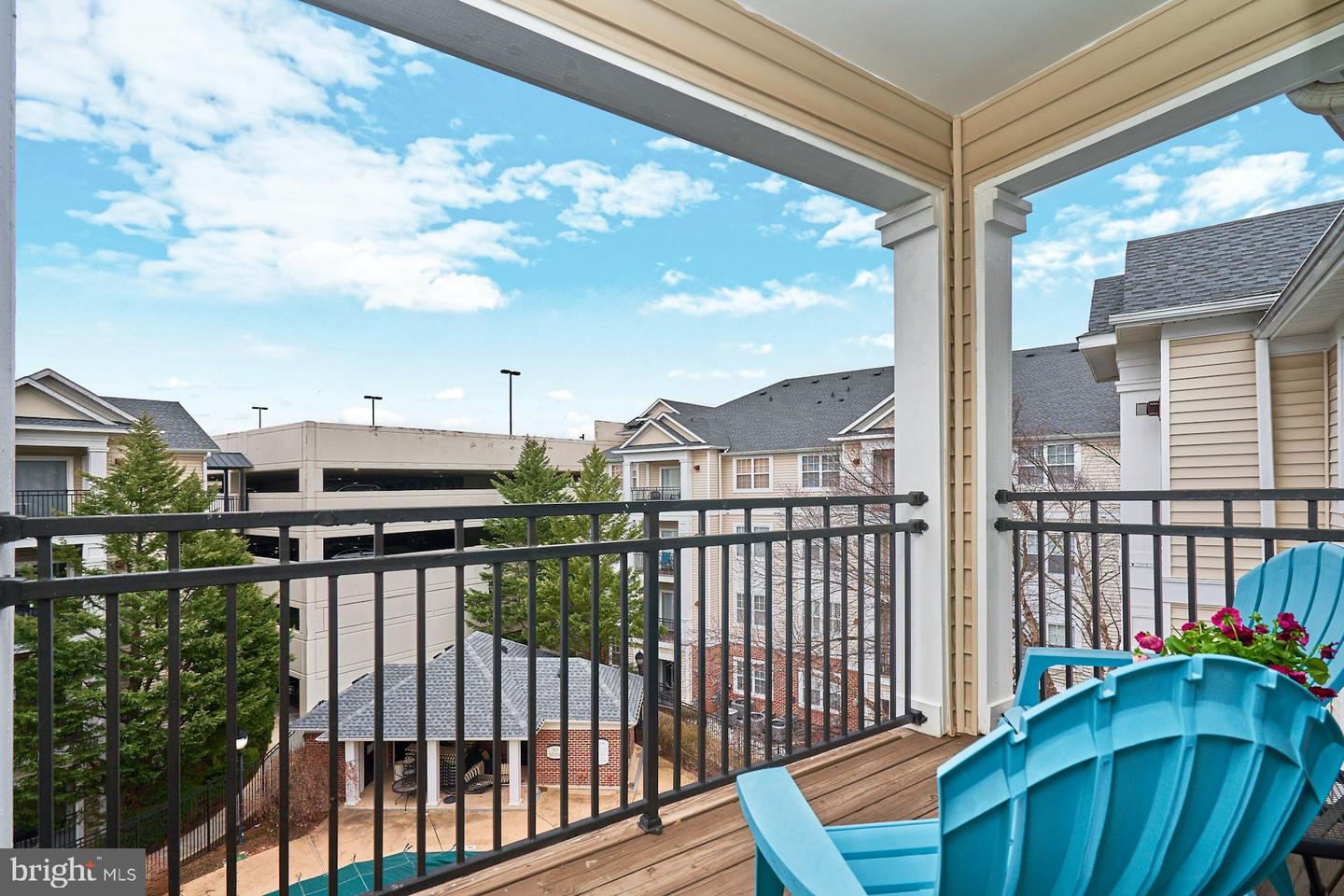 12953 CENTRE PARK CIR #417, HERNDON, Virginia 20171, 2 Bedrooms Bedrooms, ,2 BathroomsBathrooms,Residential,For sale,12953 CENTRE PARK CIR #417,VAFX2291112 MLS # VAFX2291112