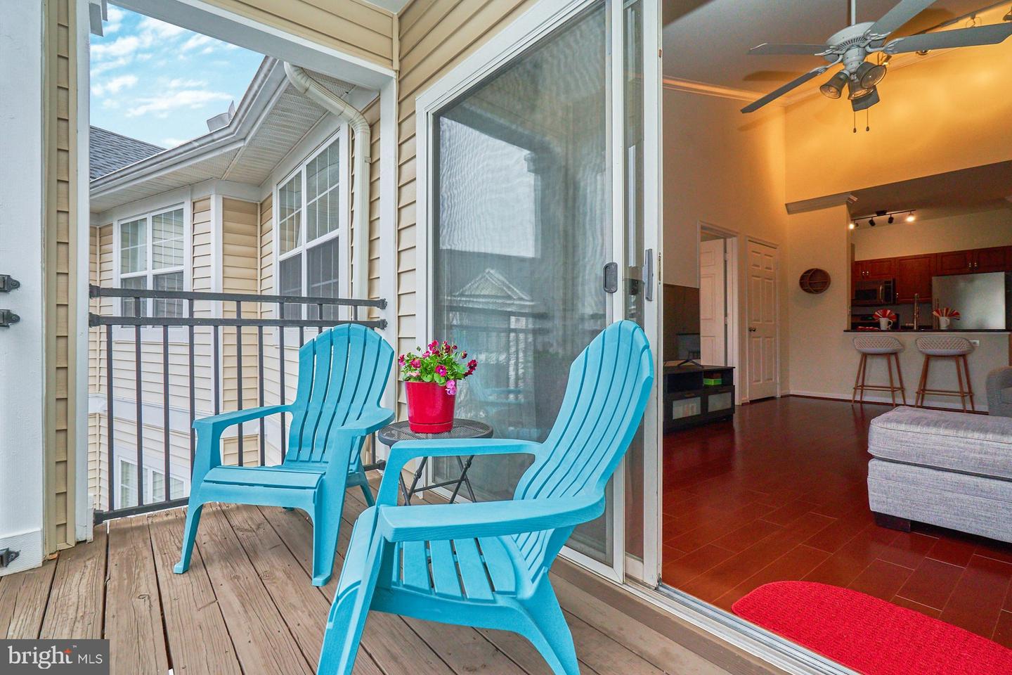 12953 CENTRE PARK CIR #417, HERNDON, Virginia 20171, 2 Bedrooms Bedrooms, ,2 BathroomsBathrooms,Residential,For sale,12953 CENTRE PARK CIR #417,VAFX2291112 MLS # VAFX2291112