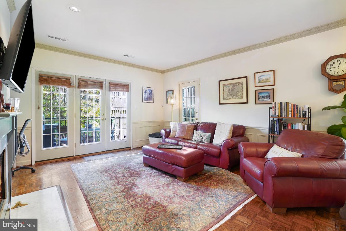 4607 MACARTHUR BLVD NW #B, WASHINGTON, District Of Columbia 20007, 2 Bedrooms Bedrooms, ,2 BathroomsBathrooms,Residential,For sale,4607 MACARTHUR BLVD NW #B,DCDC2246720 MLS # DCDC2246720