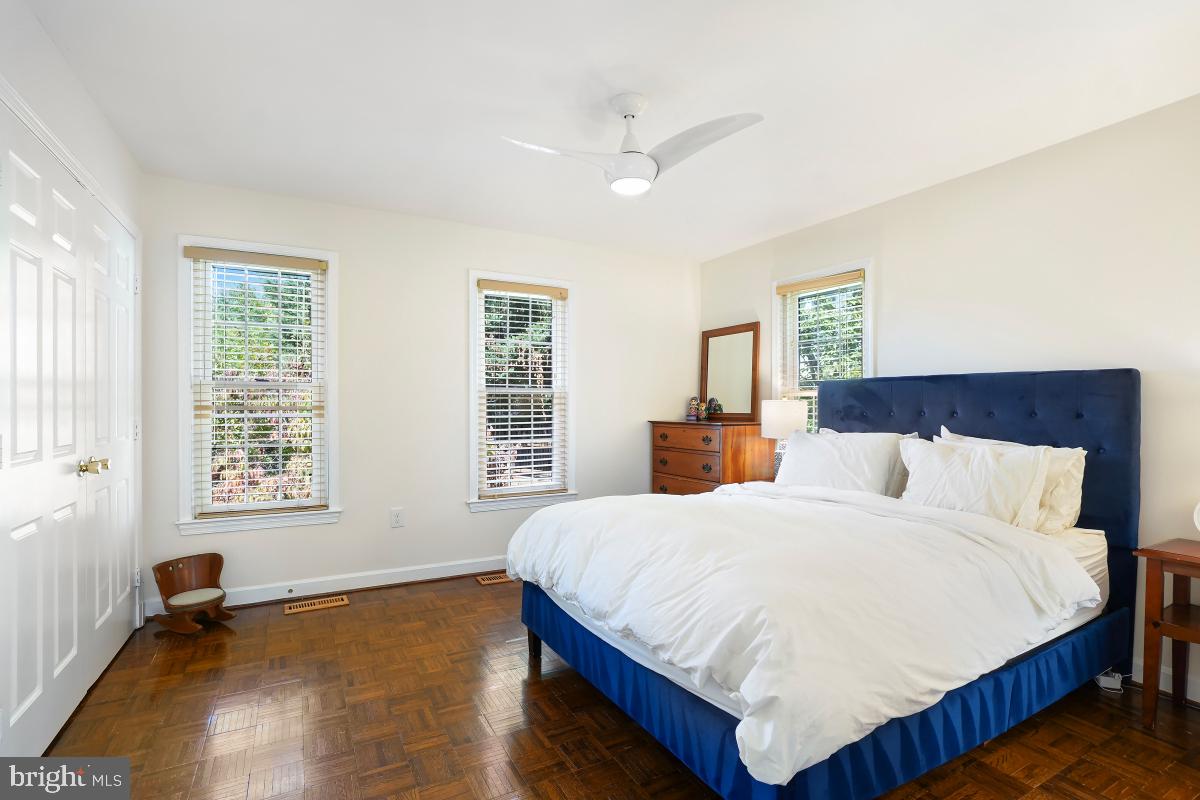 4607 MACARTHUR BLVD NW #B, WASHINGTON, District Of Columbia 20007, 2 Bedrooms Bedrooms, ,2 BathroomsBathrooms,Residential,For sale,4607 MACARTHUR BLVD NW #B,DCDC2246720 MLS # DCDC2246720