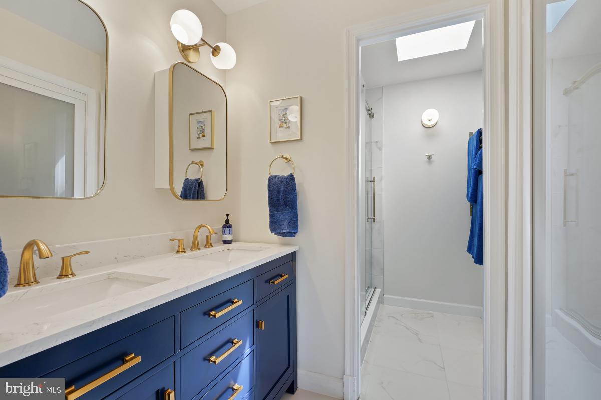 4607 MACARTHUR BLVD NW #B, WASHINGTON, District Of Columbia 20007, 2 Bedrooms Bedrooms, ,2 BathroomsBathrooms,Residential,For sale,4607 MACARTHUR BLVD NW #B,DCDC2246720 MLS # DCDC2246720