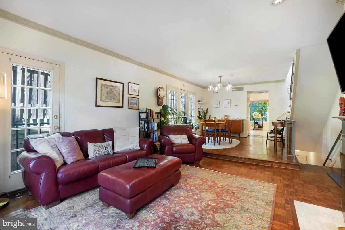 4607 MACARTHUR BLVD NW #B, WASHINGTON, District Of Columbia 20007, 2 Bedrooms Bedrooms, ,2 BathroomsBathrooms,Residential,For sale,4607 MACARTHUR BLVD NW #B,DCDC2246720 MLS # DCDC2246720