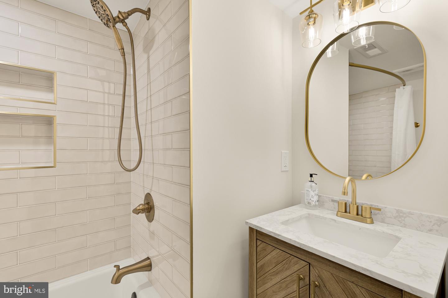 9532 BURDETT RD, BURKE, Virginia 22015, 4 Bedrooms Bedrooms, ,3 BathroomsBathrooms,Residential,For sale,9532 BURDETT RD,VAFX2291694 MLS # VAFX2291694 9532 BURDETT RD, BURKE, Virginia 22015, 4 Bedrooms Bedrooms, ,3 BathroomsBathrooms,Residential,For sale,9532 BURDETT RD,VAFX2291694 MLS # VAFX2291694