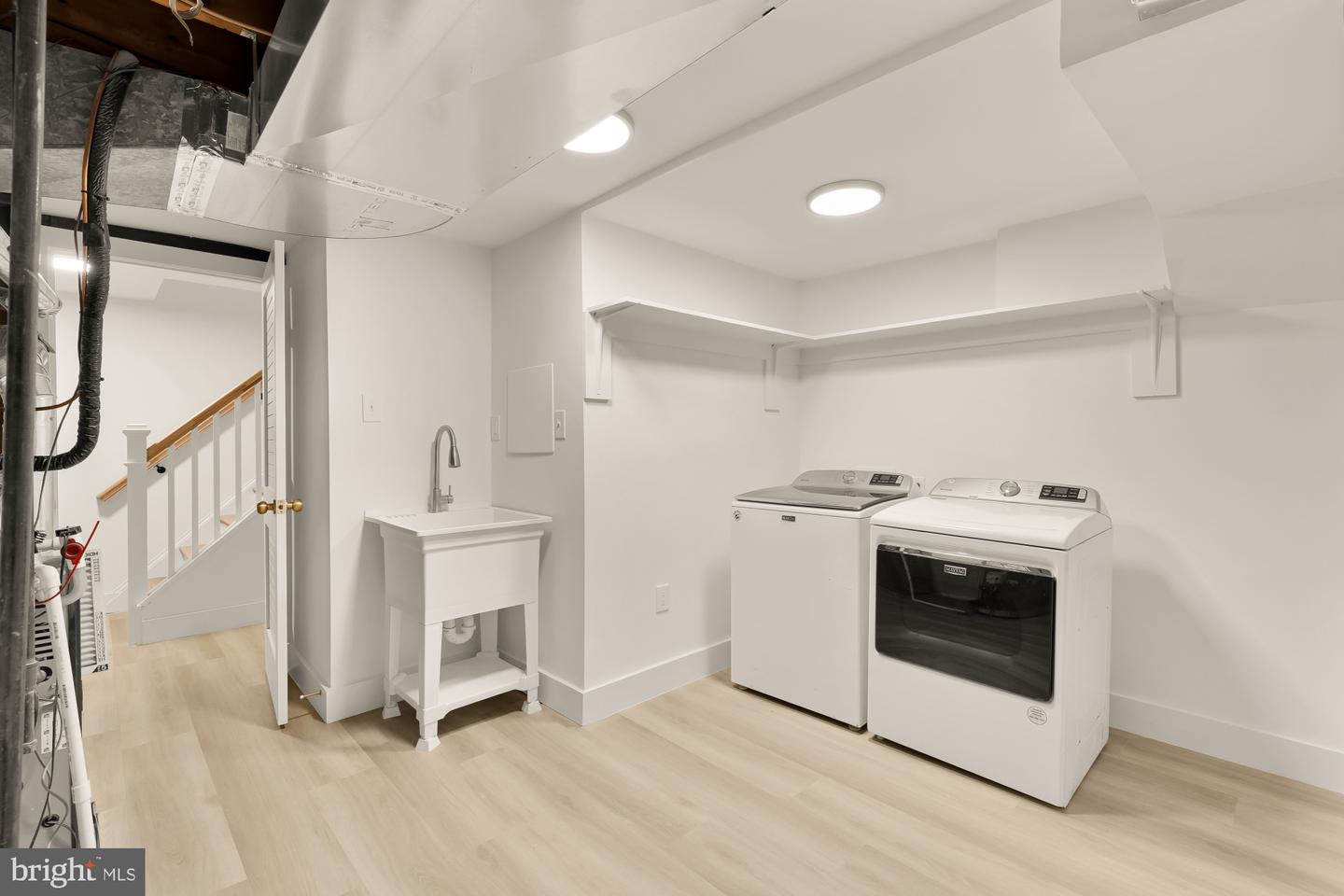 9532 BURDETT RD, BURKE, Virginia 22015, 4 Bedrooms Bedrooms, ,3 BathroomsBathrooms,Residential,For sale,9532 BURDETT RD,VAFX2291694 MLS # VAFX2291694 9532 BURDETT RD, BURKE, Virginia 22015, 4 Bedrooms Bedrooms, ,3 BathroomsBathrooms,Residential,For sale,9532 BURDETT RD,VAFX2291694 MLS # VAFX2291694