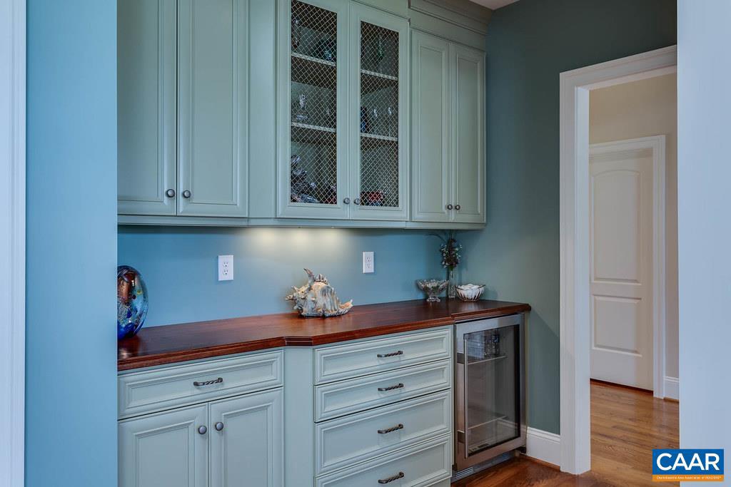 4123 FAIRWAY DR, KESWICK, Virginia 22947, 5 Bedrooms Bedrooms, ,7 BathroomsBathrooms,Residential,For sale,4123 FAIRWAY DR,673449 MLS # 673449 4123 FAIRWAY DR, KESWICK, Virginia 22947, 5 Bedrooms Bedrooms, ,7 BathroomsBathrooms,Residential,For sale,4123 FAIRWAY DR,673449 MLS # 673449