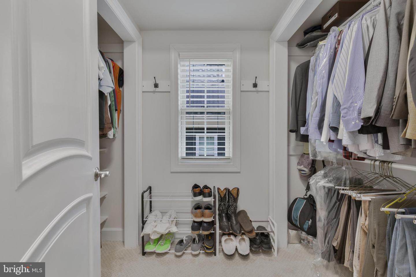 6237 WASHINGTON BLVD, ARLINGTON, Virginia 22205, 5 Bedrooms Bedrooms, ,4 BathroomsBathrooms,Residential,For sale,6237 WASHINGTON BLVD,VAAR2069128 MLS # VAAR2069128