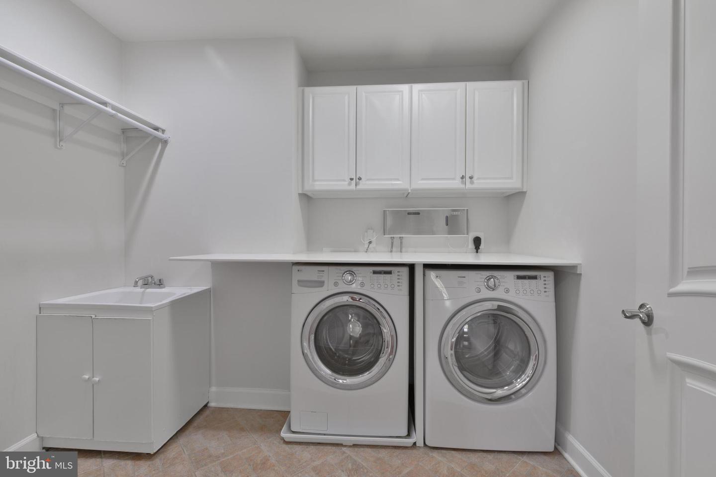 6237 WASHINGTON BLVD, ARLINGTON, Virginia 22205, 5 Bedrooms Bedrooms, ,4 BathroomsBathrooms,Residential,For sale,6237 WASHINGTON BLVD,VAAR2069128 MLS # VAAR2069128