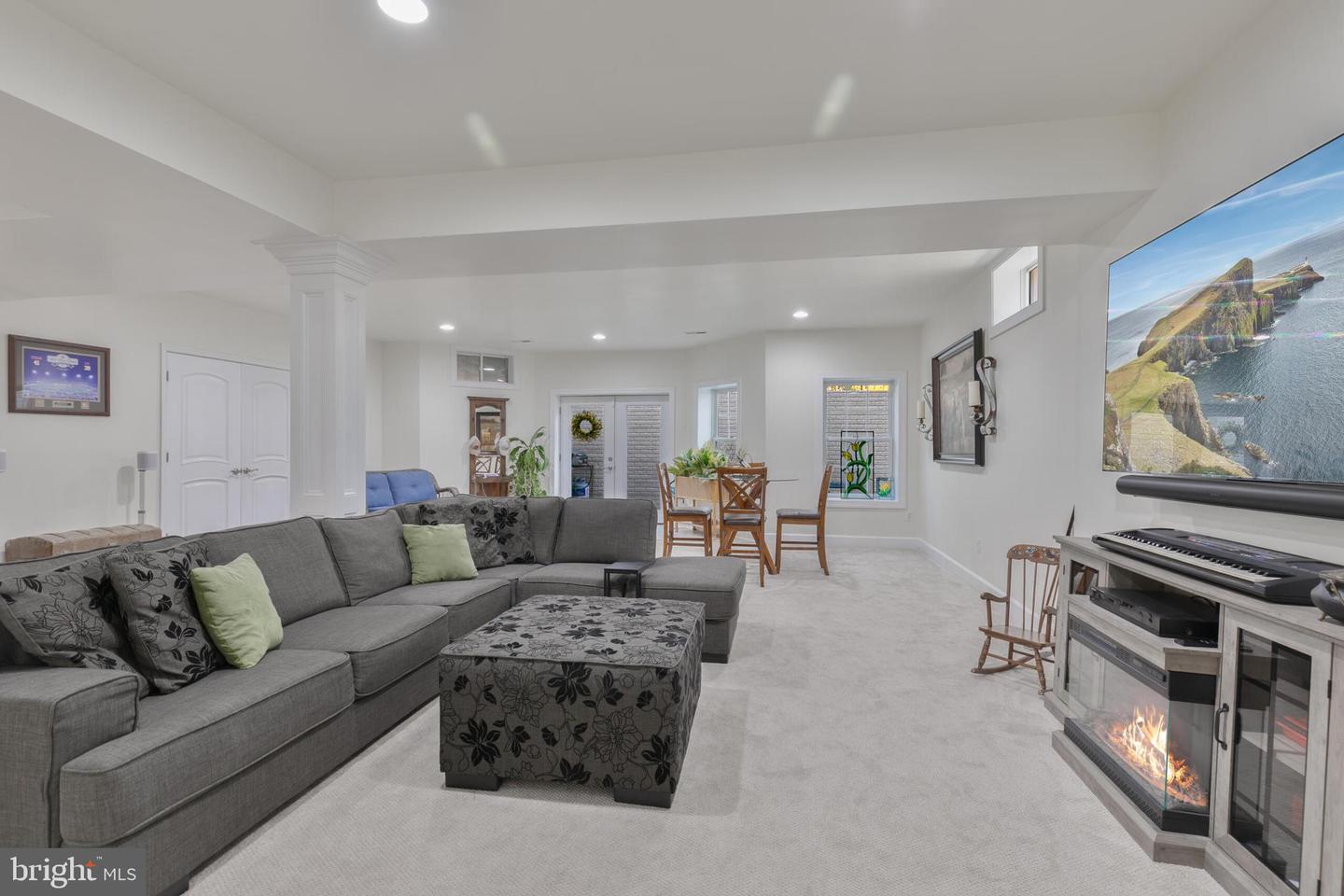 6237 WASHINGTON BLVD, ARLINGTON, Virginia 22205, 5 Bedrooms Bedrooms, ,4 BathroomsBathrooms,Residential,For sale,6237 WASHINGTON BLVD,VAAR2069128 MLS # VAAR2069128