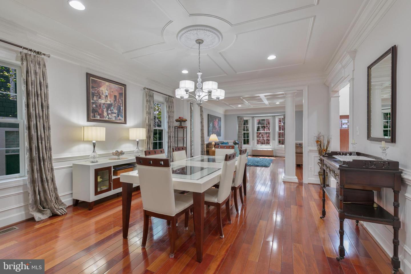 6237 WASHINGTON BLVD, ARLINGTON, Virginia 22205, 5 Bedrooms Bedrooms, ,4 BathroomsBathrooms,Residential,For sale,6237 WASHINGTON BLVD,VAAR2069128 MLS # VAAR2069128