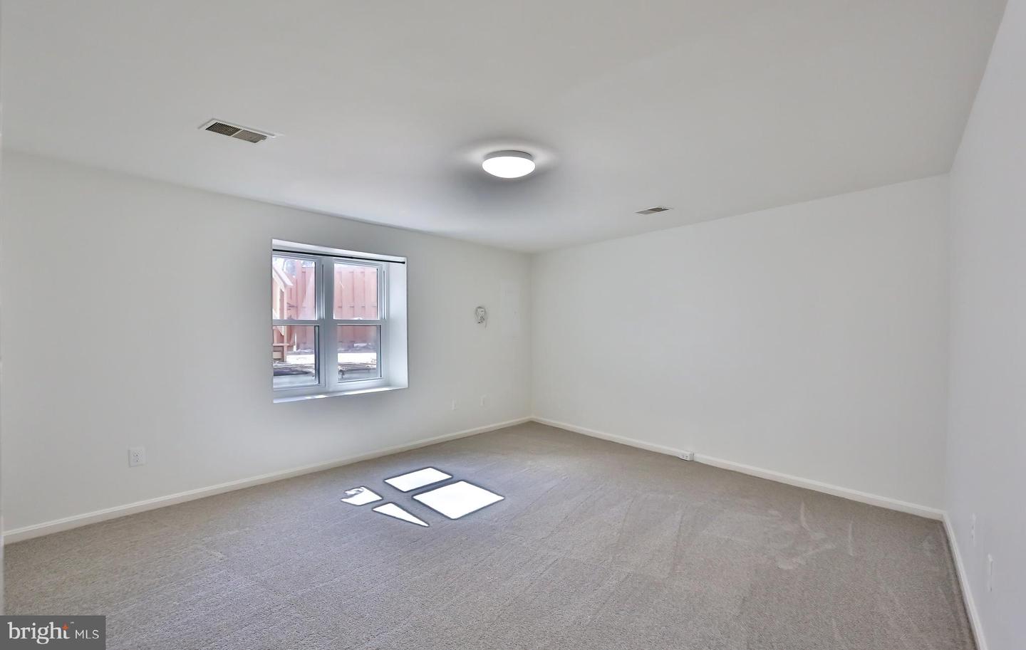 5837 NORHAM DR, ALEXANDRIA, Virginia 22315, 2 Bedrooms Bedrooms, ,2 BathroomsBathrooms,Residential,For sale,5837 NORHAM DR,VAFX2292136 MLS # VAFX2292136