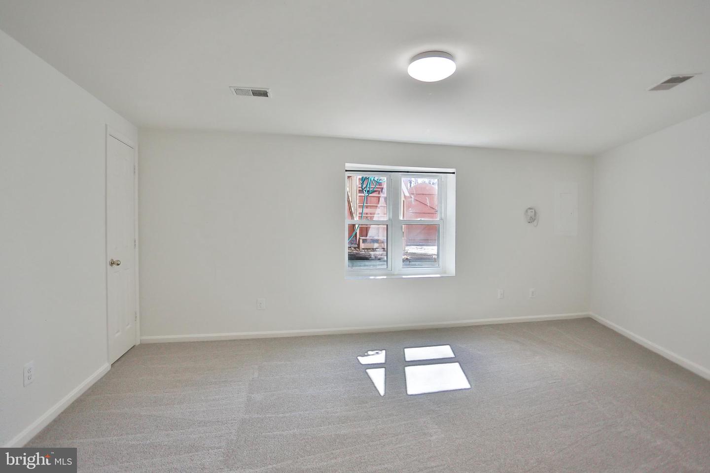 5837 NORHAM DR, ALEXANDRIA, Virginia 22315, 2 Bedrooms Bedrooms, ,2 BathroomsBathrooms,Residential,For sale,5837 NORHAM DR,VAFX2292136 MLS # VAFX2292136