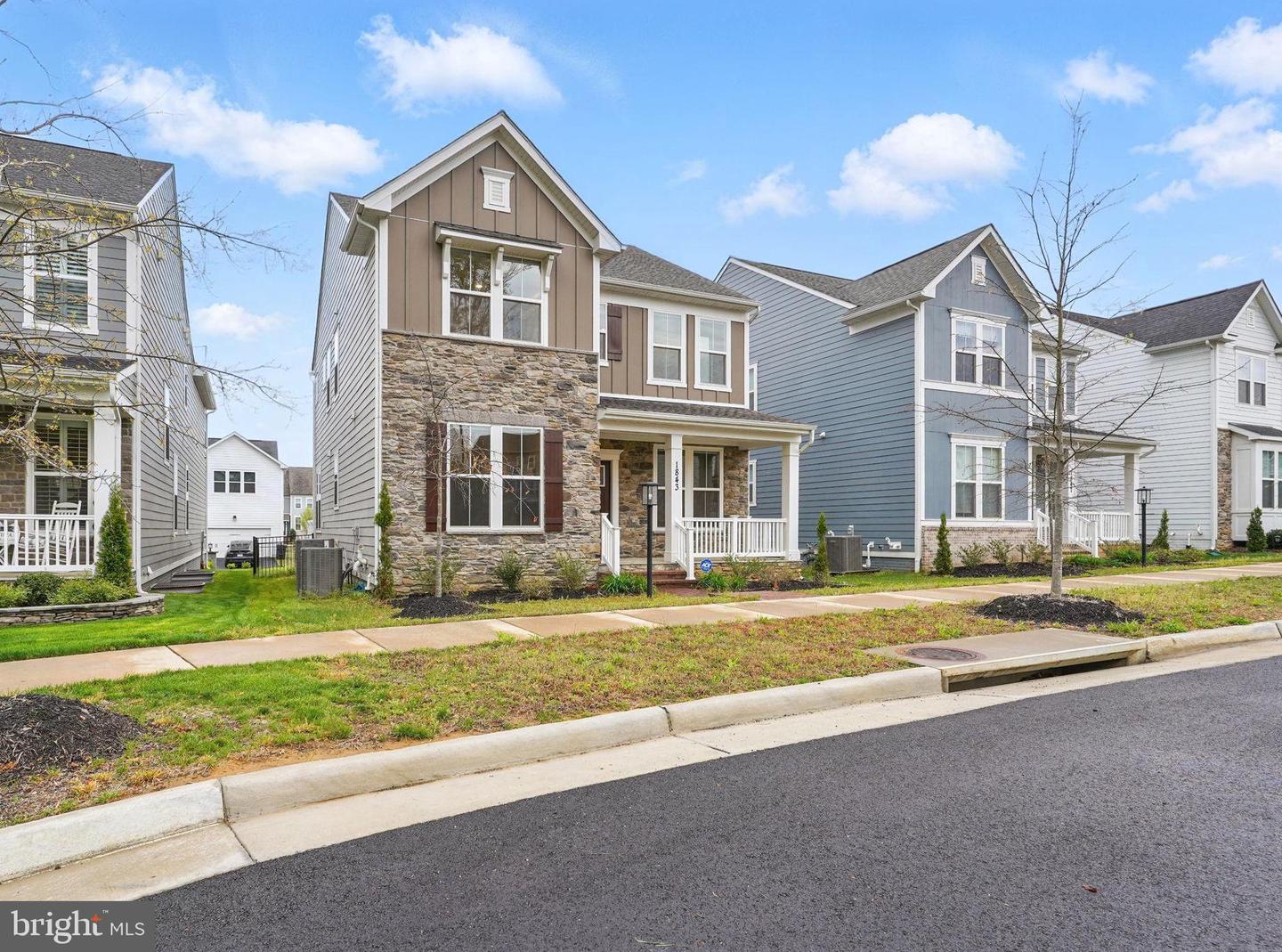 1843 MAGNOLIA FRUIT DR, DUMFRIES, Virginia 22026, 7 Bedrooms Bedrooms, ,6 BathroomsBathrooms,Residential,For sale,1843 MAGNOLIA FRUIT DR,VAPW2113038 MLS # VAPW2113038