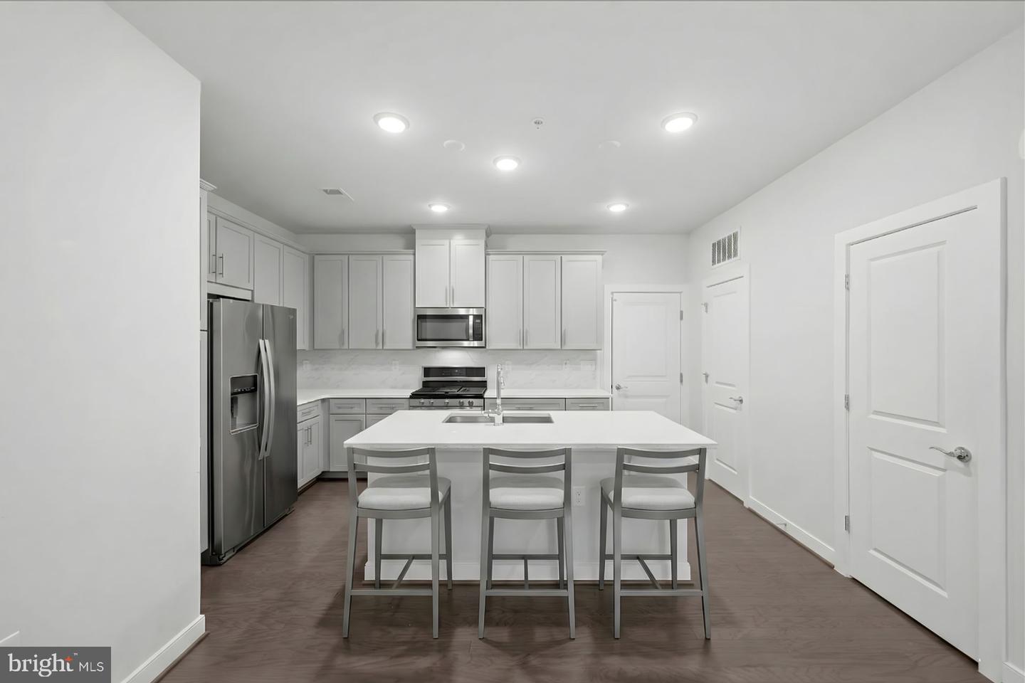 13334 ARROWBROOK CENTRE DR #112, HERNDON, Virginia 20171, 3 Bedrooms Bedrooms, ,2 BathroomsBathrooms,Residential,For sale,13334 ARROWBROOK CENTRE DR #112,VAFX2292286 MLS # VAFX2292286