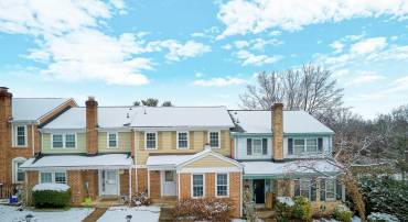 9634 BLINCOE CT, BURKE, Virginia 22015, 3 Bedrooms Bedrooms, ,3 BathroomsBathrooms,Residential,For sale,9634 BLINCOE CT,VAFX2292300 MLS # VAFX2292300