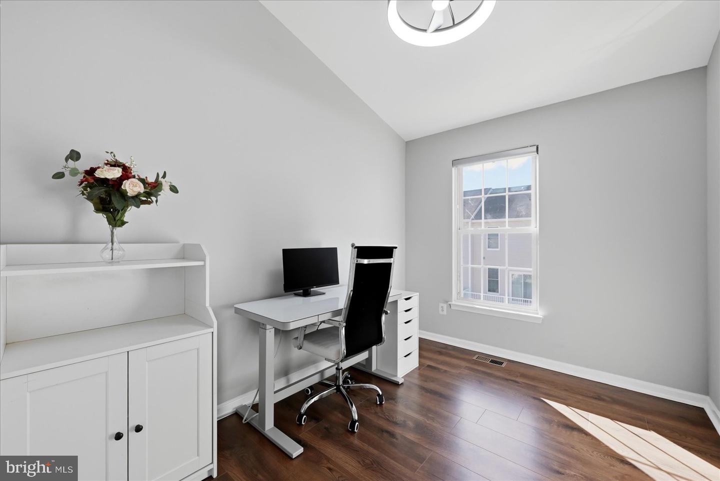 42811 SYKES TER, CHANTILLY, Virginia 20152, 4 Bedrooms Bedrooms, ,2 BathroomsBathrooms,Residential,For sale,42811 SYKES TER,VALO2116496 MLS # VALO2116496