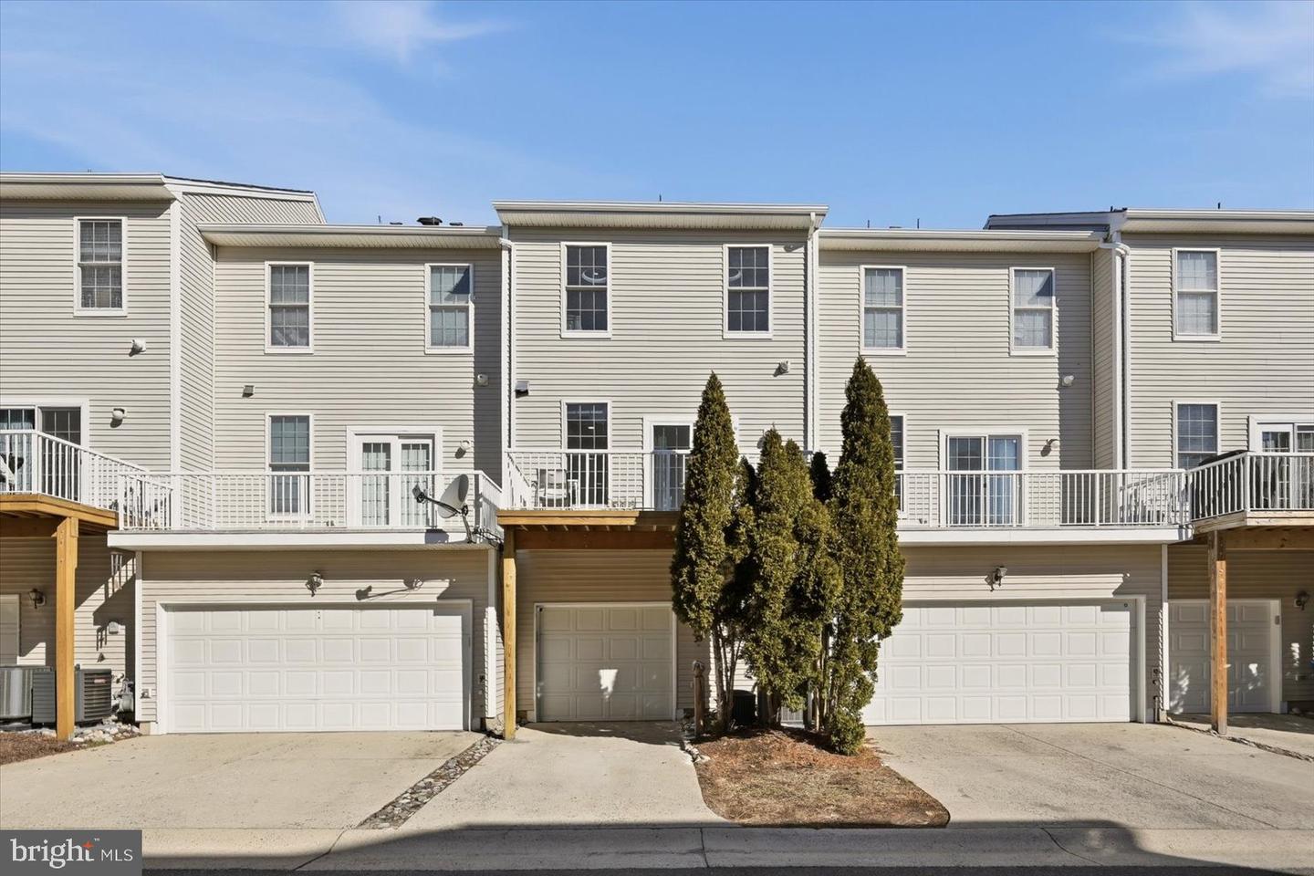 42811 SYKES TER, CHANTILLY, Virginia 20152, 4 Bedrooms Bedrooms, ,2 BathroomsBathrooms,Residential,For sale,42811 SYKES TER,VALO2116496 MLS # VALO2116496