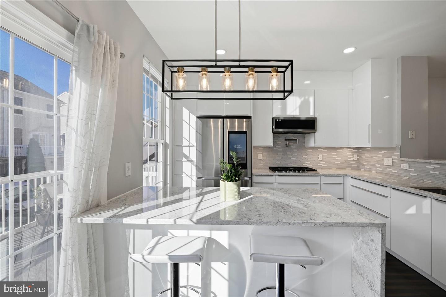 42811 SYKES TER, CHANTILLY, Virginia 20152, 4 Bedrooms Bedrooms, ,2 BathroomsBathrooms,Residential,For sale,42811 SYKES TER,VALO2116496 MLS # VALO2116496