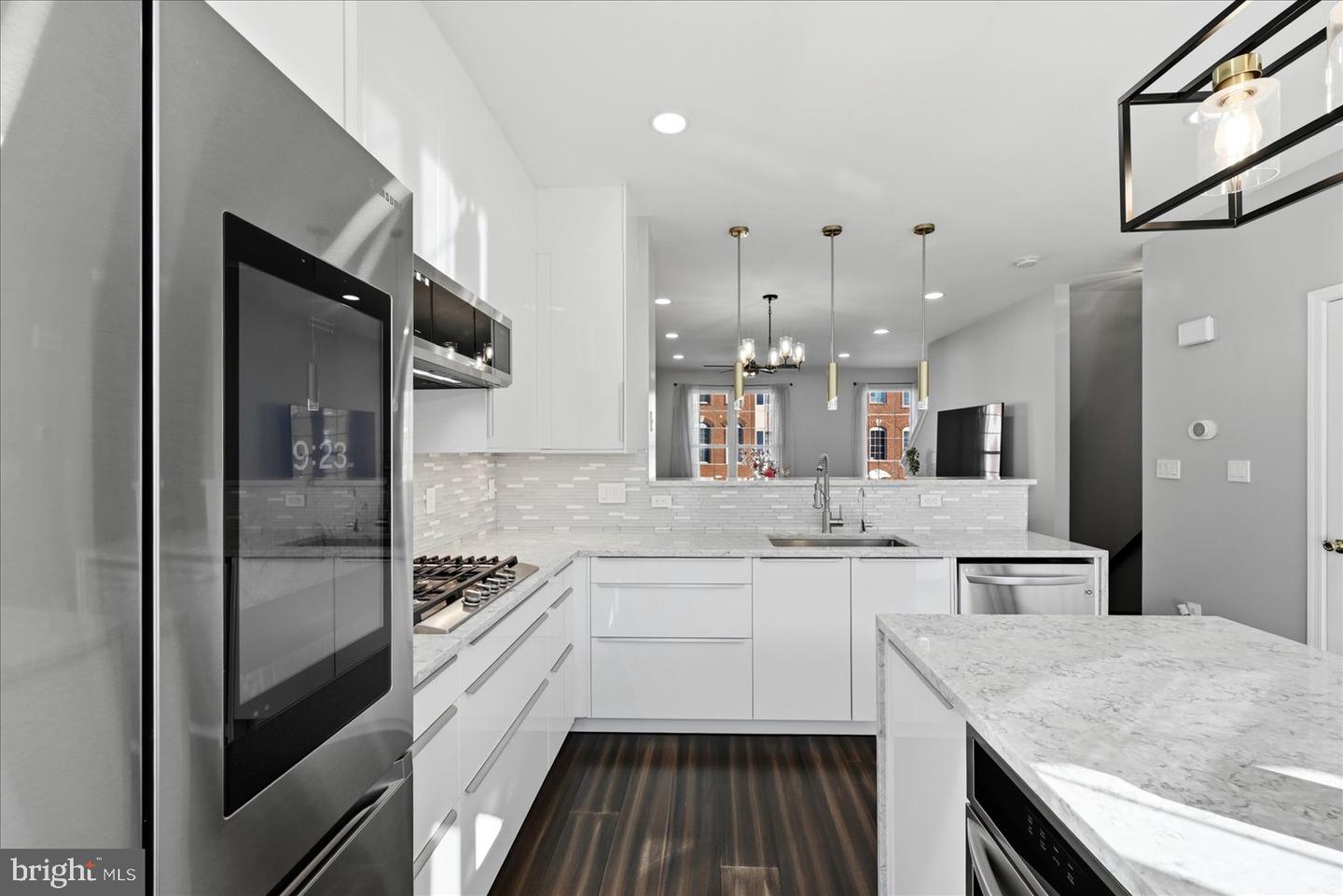 42811 SYKES TER, CHANTILLY, Virginia 20152, 4 Bedrooms Bedrooms, ,2 BathroomsBathrooms,Residential,For sale,42811 SYKES TER,VALO2116496 MLS # VALO2116496