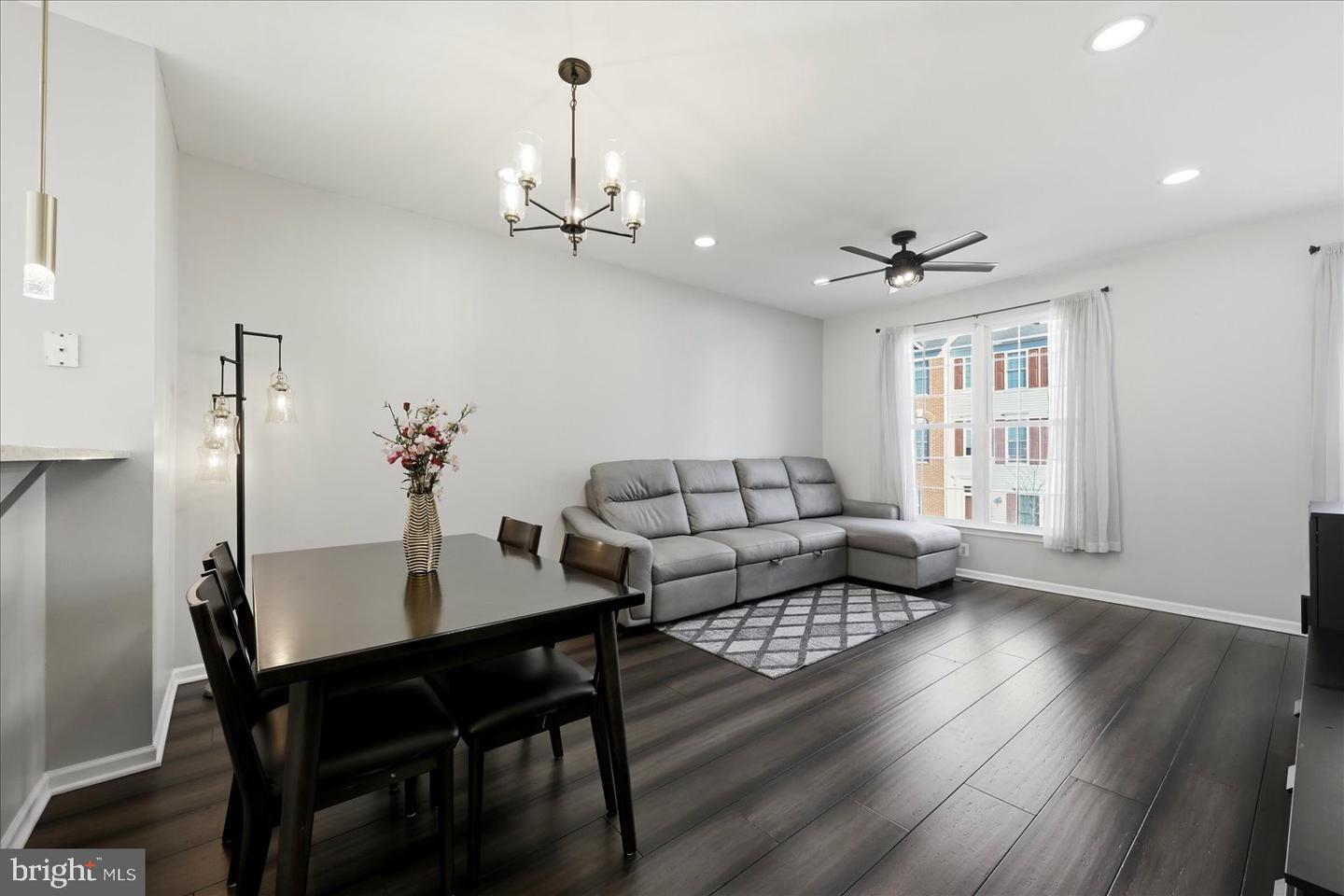 42811 SYKES TER, CHANTILLY, Virginia 20152, 4 Bedrooms Bedrooms, ,2 BathroomsBathrooms,Residential,For sale,42811 SYKES TER,VALO2116496 MLS # VALO2116496