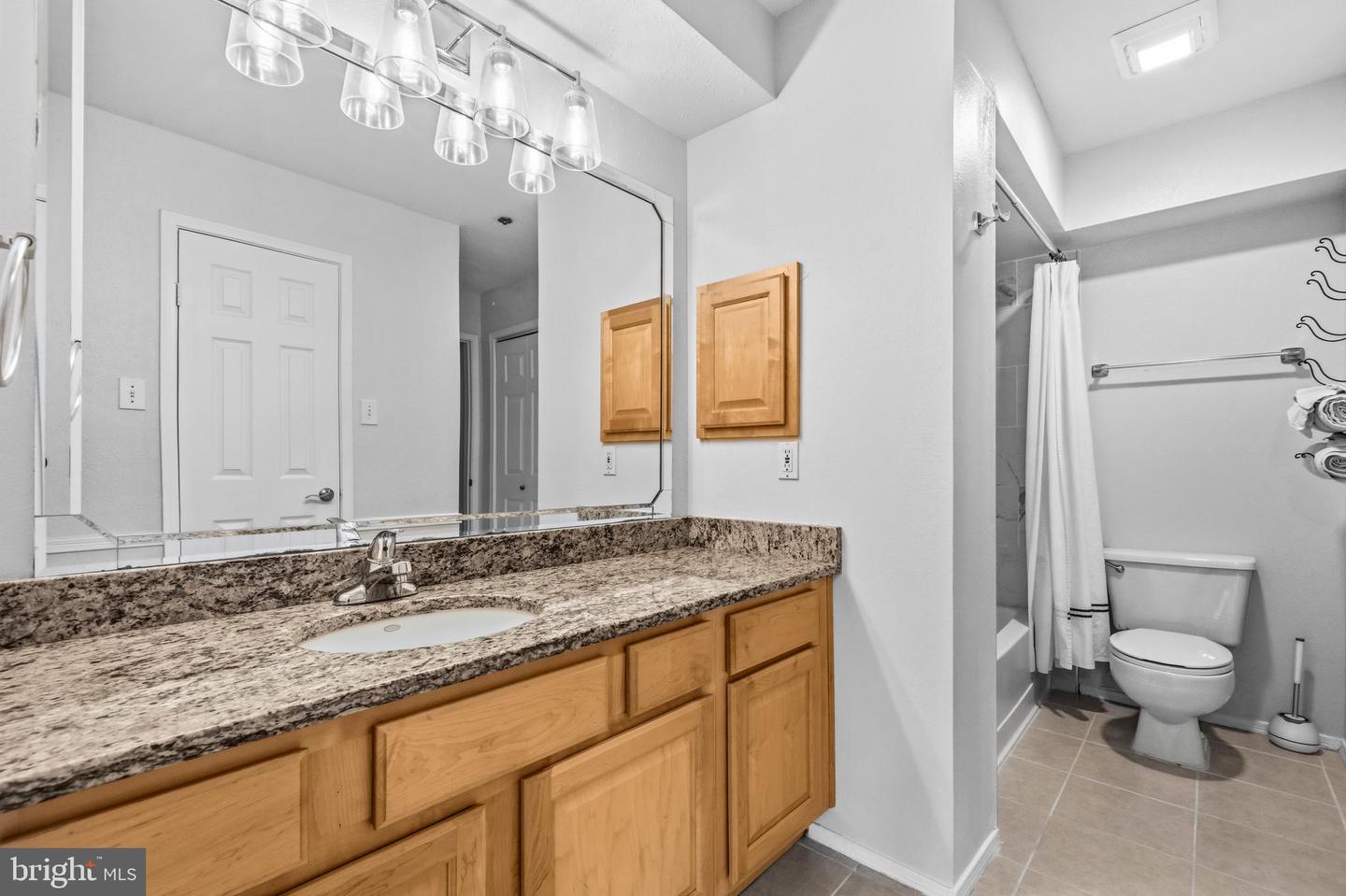 3307 WYNDHAM CIR #1160, ALEXANDRIA, Virginia 22302, 1 Bedroom Bedrooms, ,1 BathroomBathrooms,Residential,For sale,3307 WYNDHAM CIR #1160,VAAX2054400 MLS # VAAX2054400