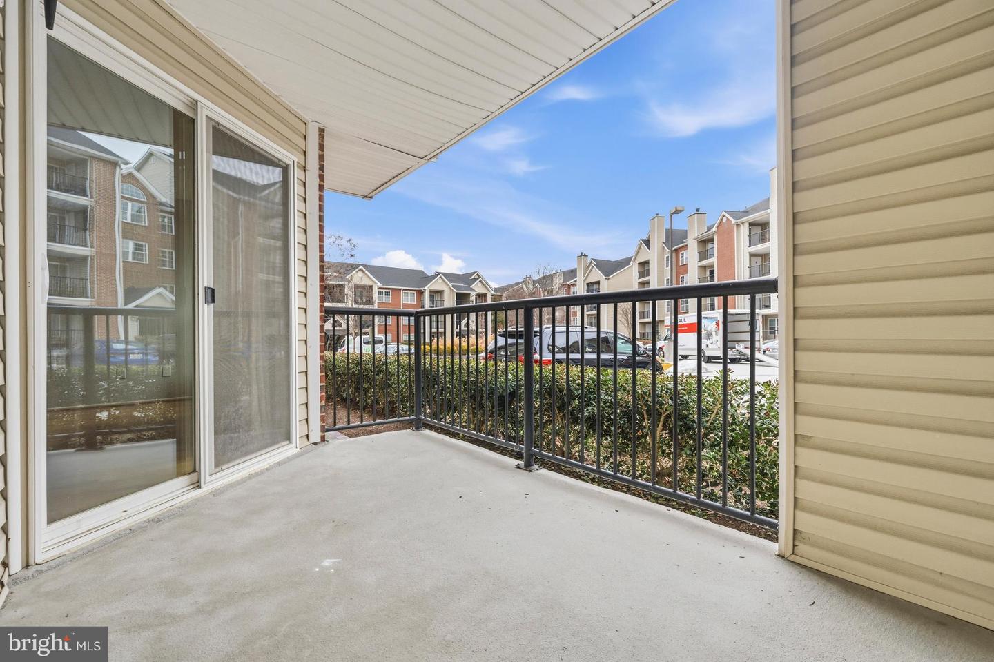 3307 WYNDHAM CIR #1160, ALEXANDRIA, Virginia 22302, 1 Bedroom Bedrooms, ,1 BathroomBathrooms,Residential,For sale,3307 WYNDHAM CIR #1160,VAAX2054400 MLS # VAAX2054400