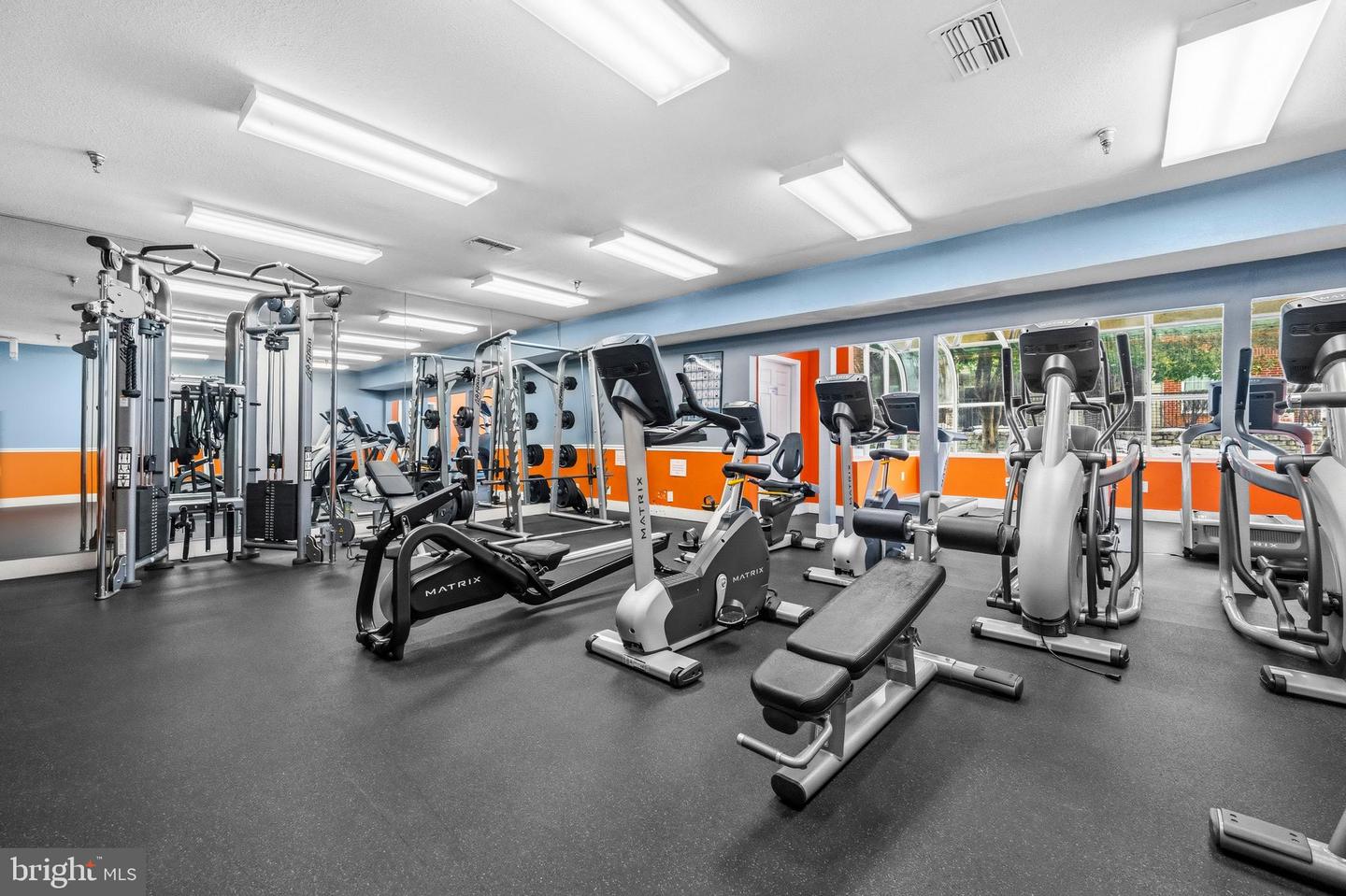 3307 WYNDHAM CIR #1160, ALEXANDRIA, Virginia 22302, 1 Bedroom Bedrooms, ,1 BathroomBathrooms,Residential,For sale,3307 WYNDHAM CIR #1160,VAAX2054400 MLS # VAAX2054400