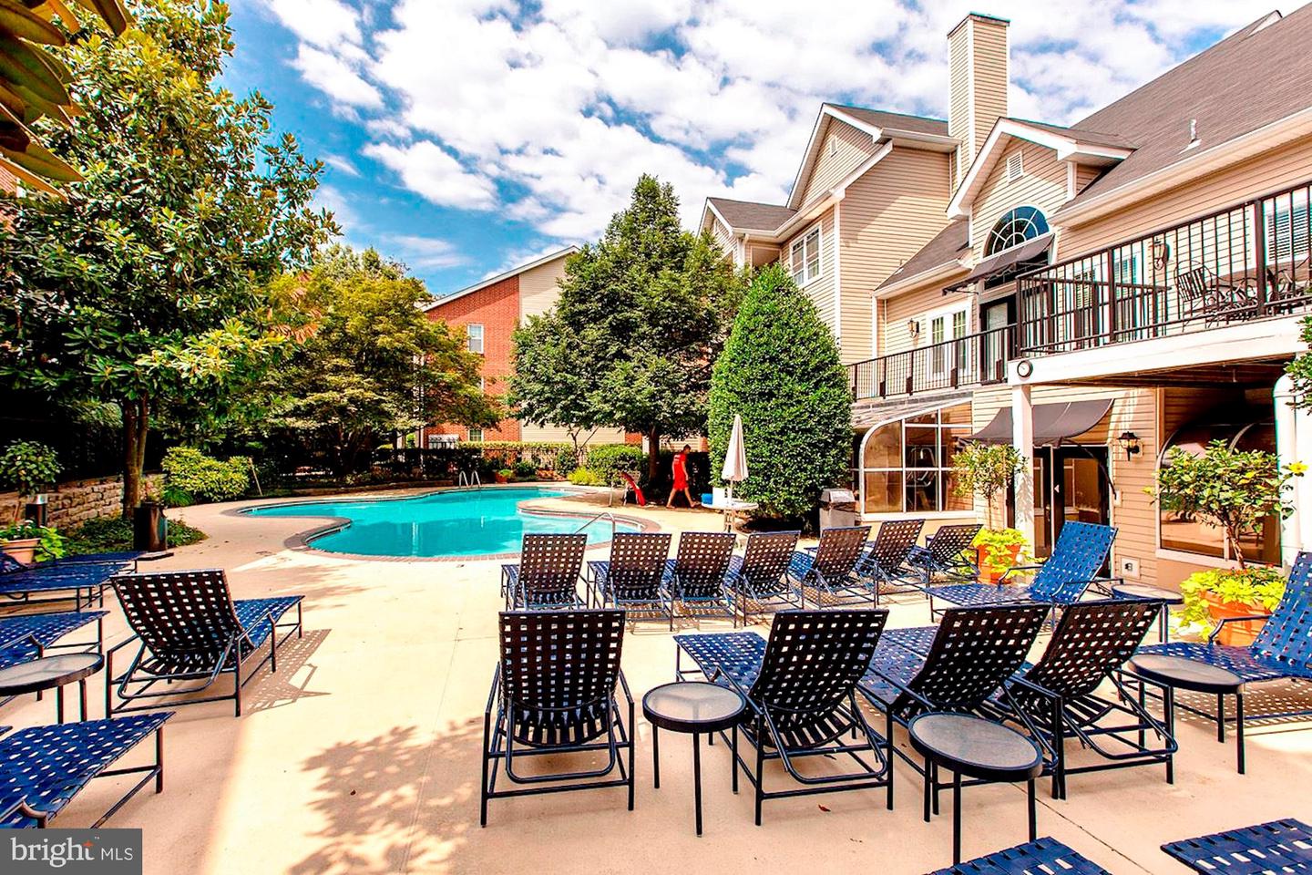 3307 WYNDHAM CIR #1160, ALEXANDRIA, Virginia 22302, 1 Bedroom Bedrooms, ,1 BathroomBathrooms,Residential,For sale,3307 WYNDHAM CIR #1160,VAAX2054400 MLS # VAAX2054400