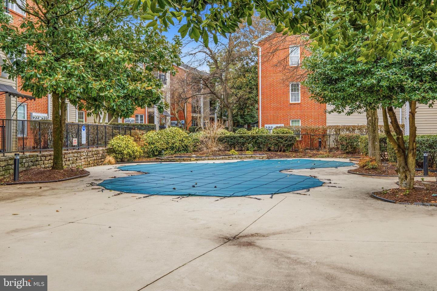 3307 WYNDHAM CIR #1160, ALEXANDRIA, Virginia 22302, 1 Bedroom Bedrooms, ,1 BathroomBathrooms,Residential,For sale,3307 WYNDHAM CIR #1160,VAAX2054400 MLS # VAAX2054400