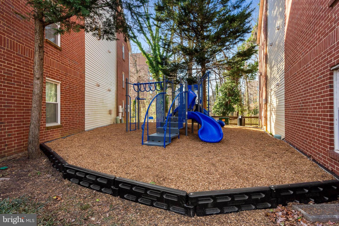 3307 WYNDHAM CIR #1160, ALEXANDRIA, Virginia 22302, 1 Bedroom Bedrooms, ,1 BathroomBathrooms,Residential,For sale,3307 WYNDHAM CIR #1160,VAAX2054400 MLS # VAAX2054400