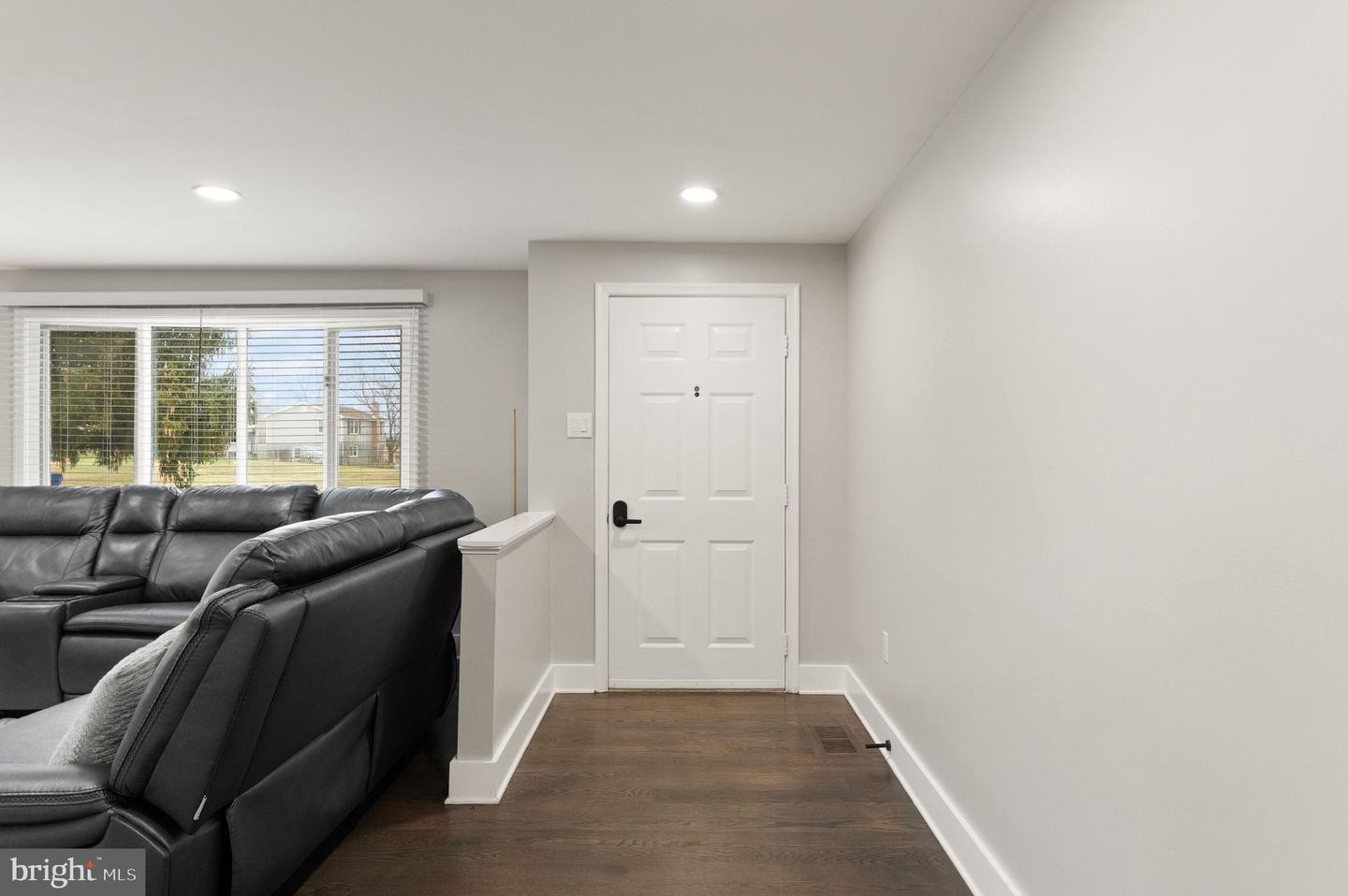 14068 CARRIAGE FORD RD, NOKESVILLE, Virginia 20181, 3 Bedrooms Bedrooms, ,2 BathroomsBathrooms,Residential,For sale,14068 CARRIAGE FORD RD,VAPW2113110 MLS # VAPW2113110