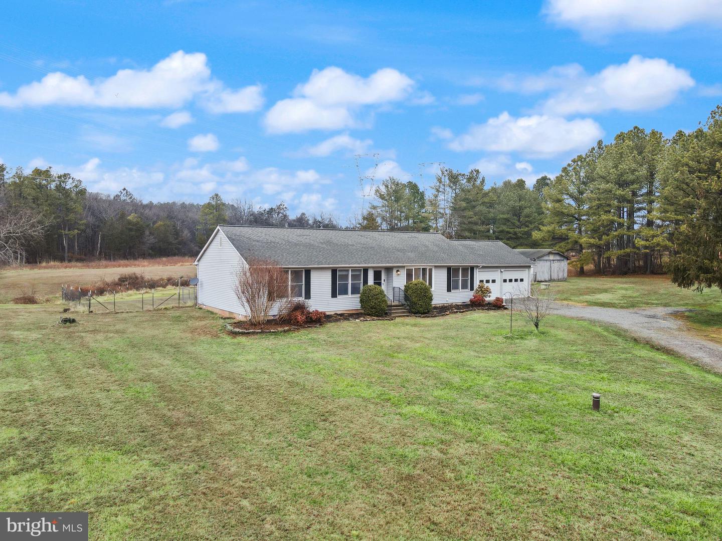 14068 CARRIAGE FORD RD, NOKESVILLE, Virginia 20181, 3 Bedrooms Bedrooms, ,2 BathroomsBathrooms,Residential,For sale,14068 CARRIAGE FORD RD,VAPW2113110 MLS # VAPW2113110