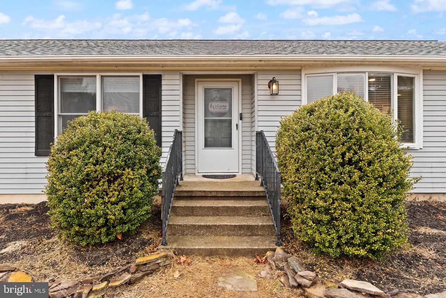 14068 CARRIAGE FORD RD, NOKESVILLE, Virginia 20181, 3 Bedrooms Bedrooms, ,2 BathroomsBathrooms,Residential,For sale,14068 CARRIAGE FORD RD,VAPW2113110 MLS # VAPW2113110