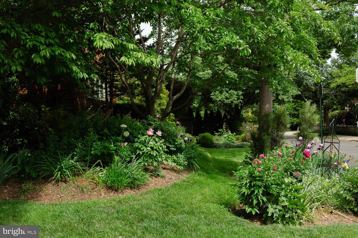 1755 UPSHUR ST NW, WASHINGTON, District Of Columbia 20011, 6 Bedrooms Bedrooms, ,4 BathroomsBathrooms,Residential,For sale,1755 UPSHUR ST NW,DCDC2247486 MLS # DCDC2247486