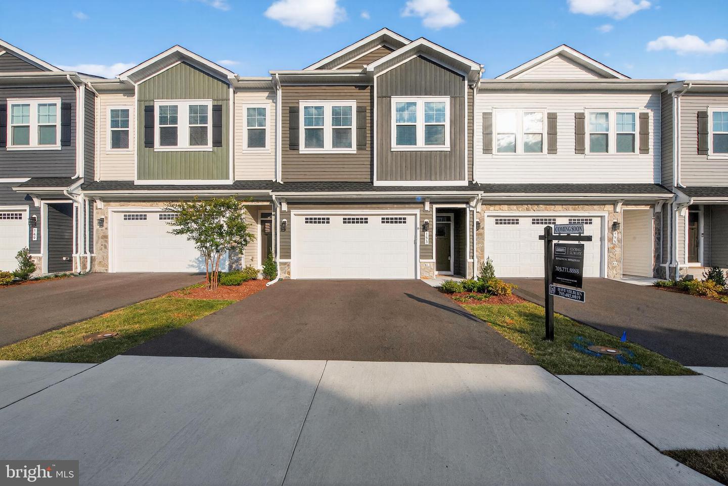 153 LEATHER FLOWER DR, LAKE FREDERICK, Virginia 22630, 4 Bedrooms Bedrooms, ,3 BathroomsBathrooms,Residential,For sale,153 LEATHER FLOWER DR,VAFV2039754 MLS # VAFV2039754