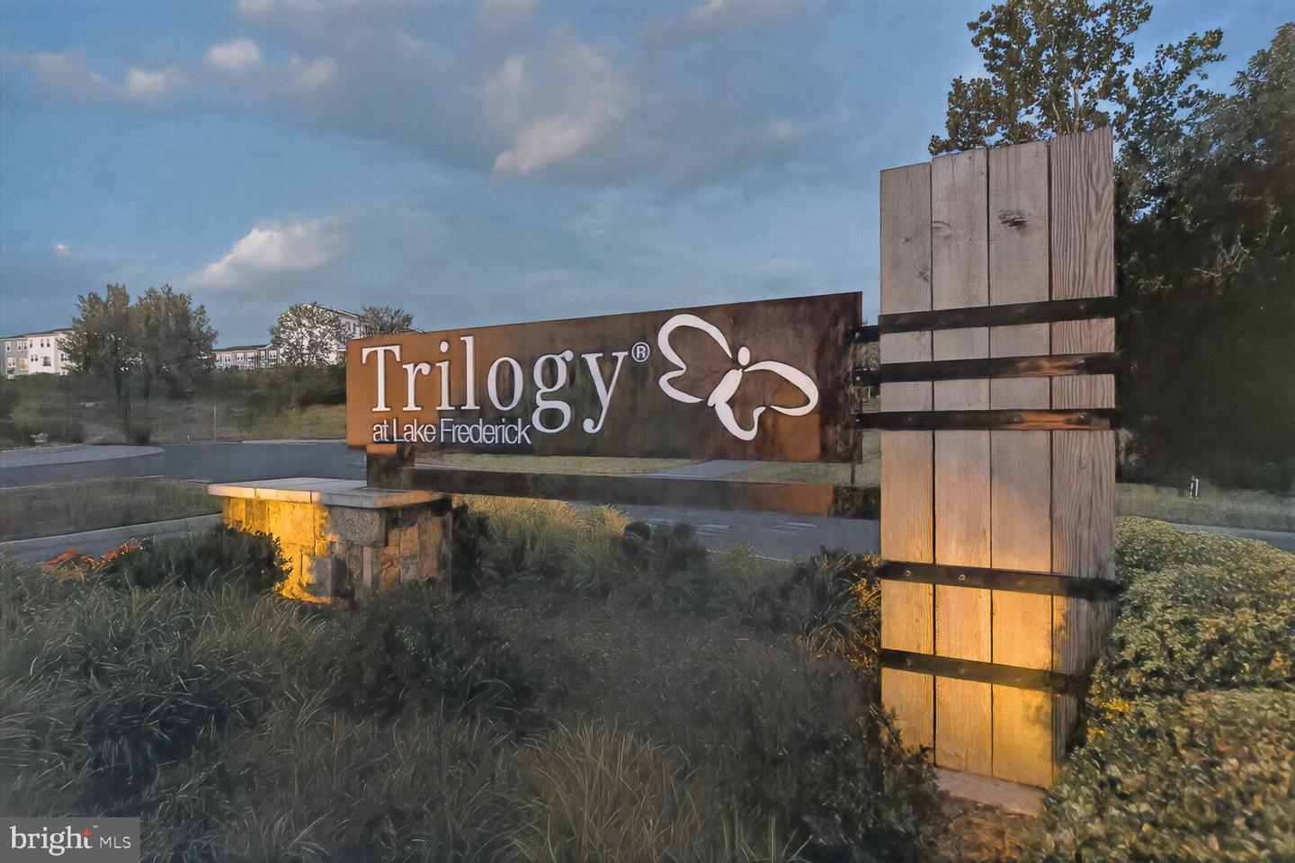 153 LEATHER FLOWER DR, LAKE FREDERICK, Virginia 22630, 4 Bedrooms Bedrooms, ,3 BathroomsBathrooms,Residential,For sale,153 LEATHER FLOWER DR,VAFV2039754 MLS # VAFV2039754