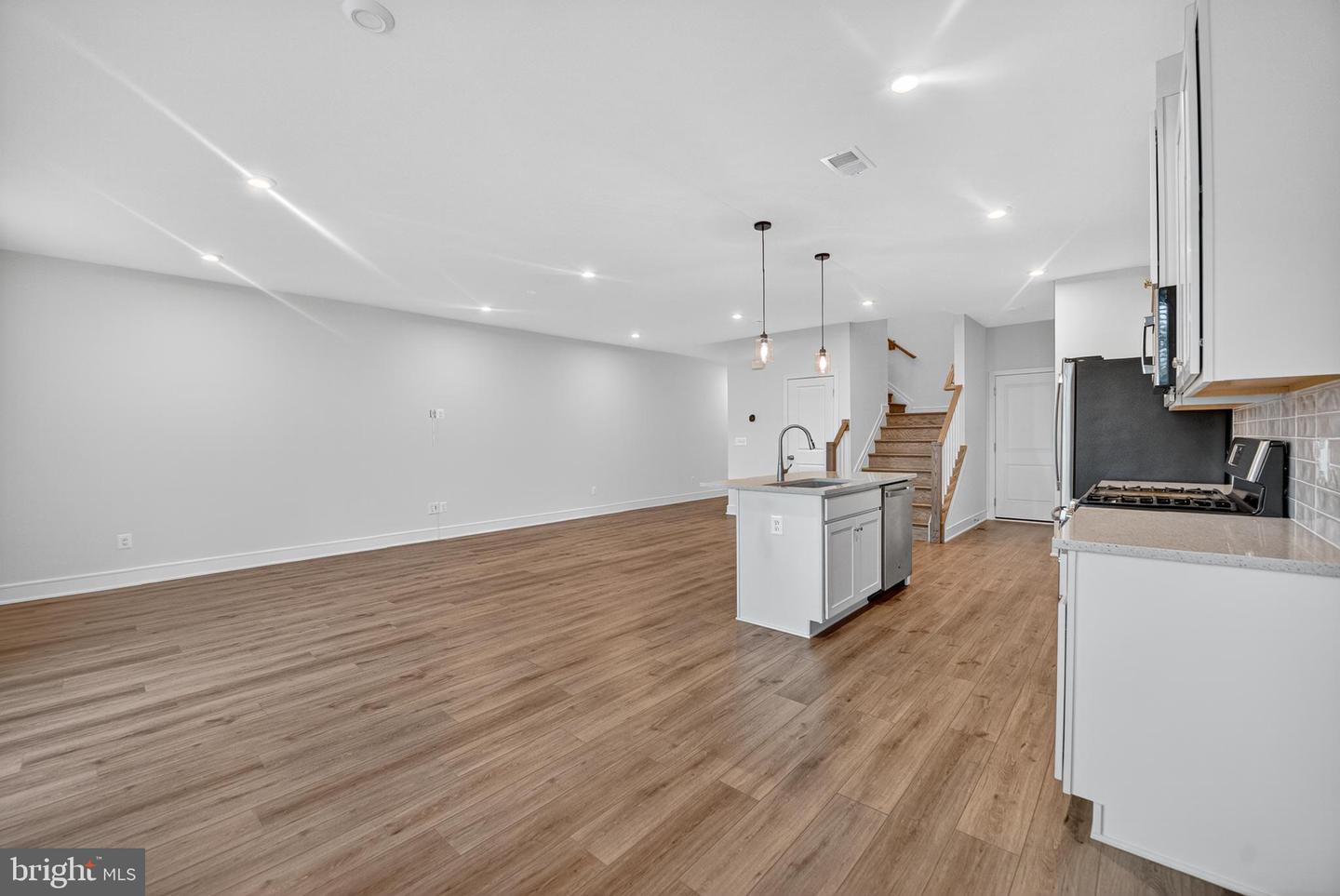 153 LEATHER FLOWER DR, LAKE FREDERICK, Virginia 22630, 4 Bedrooms Bedrooms, ,3 BathroomsBathrooms,Residential,For sale,153 LEATHER FLOWER DR,VAFV2039754 MLS # VAFV2039754