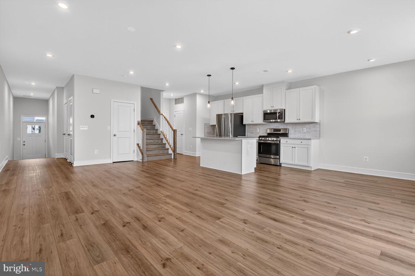 153 LEATHER FLOWER DR, LAKE FREDERICK, Virginia 22630, 4 Bedrooms Bedrooms, ,3 BathroomsBathrooms,Residential,For sale,153 LEATHER FLOWER DR,VAFV2039754 MLS # VAFV2039754