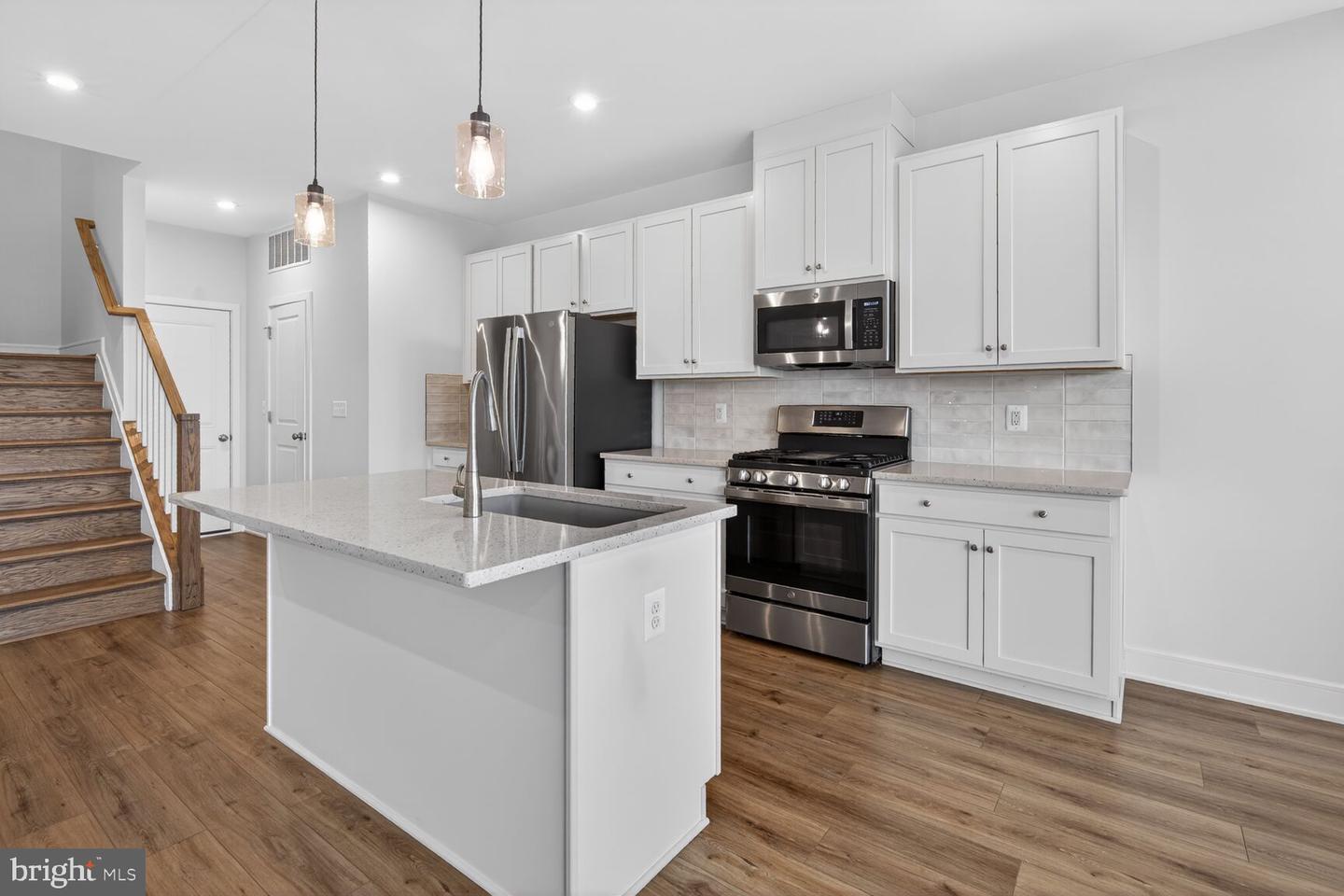 153 LEATHER FLOWER DR, LAKE FREDERICK, Virginia 22630, 4 Bedrooms Bedrooms, ,3 BathroomsBathrooms,Residential,For sale,153 LEATHER FLOWER DR,VAFV2039754 MLS # VAFV2039754